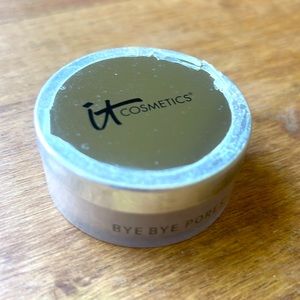 It Cosmetics Tinted Skin Blurring Finishing Powder